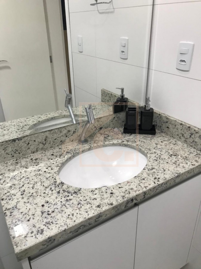 Cobertura Mobiliada Residencial Morada Regia com 2 Suíte + 2 Quartos.