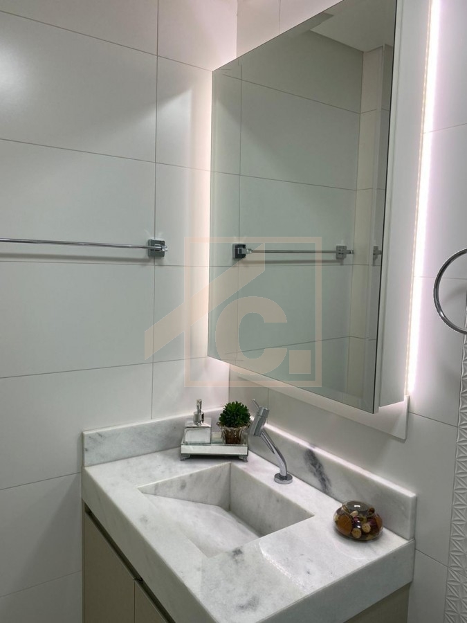 Cobertura Mobiliada Residencial Morada Regia com 2 Suíte + 2 Quartos.