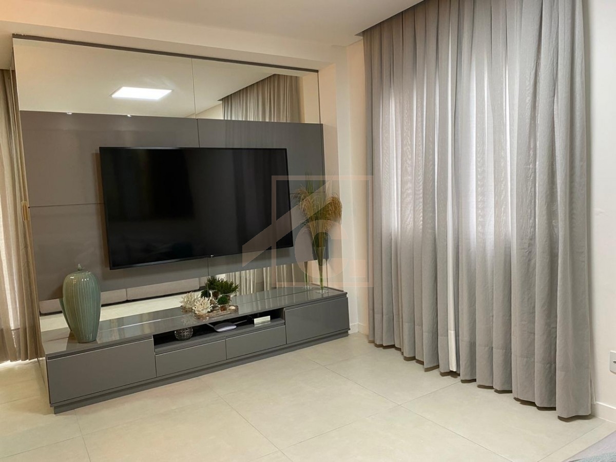 Cobertura Mobiliada Residencial Morada Regia com 2 Suíte + 2 Quartos.