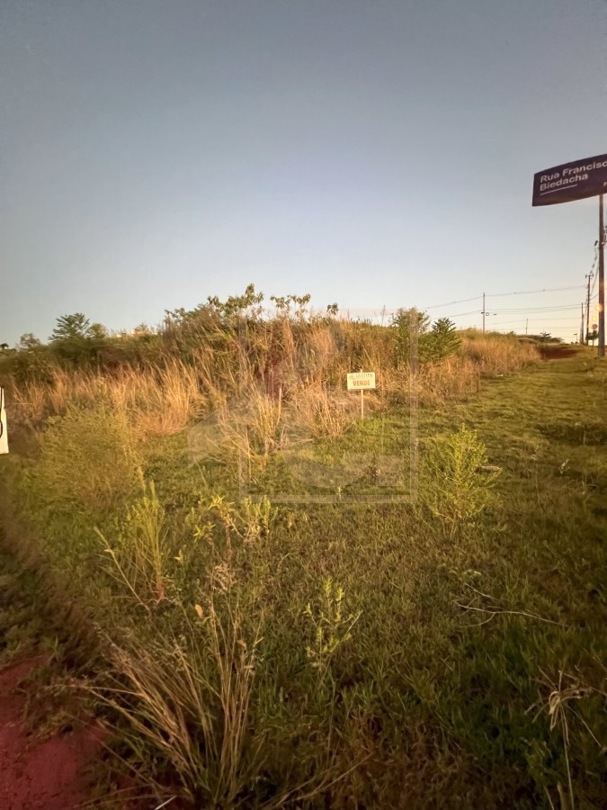 Terreno de esquina à venda em Pato Branco no bairro Fraron