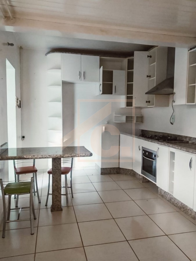 Casa à venda em Pato Branco com 1 Suíte + 2 Quartos e Piscina  no bairro Jardim das Américas