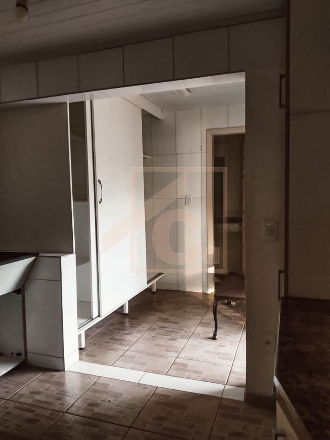 Casa à venda em Pato Branco com 1 Suíte + 2 Quartos e Piscina  no bairro Jardim das Américas