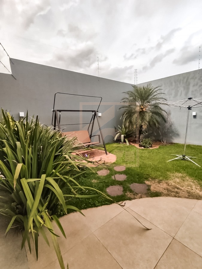 Casa à venda em Pato Branco no bairro São Francisco mobiliada e com piscina