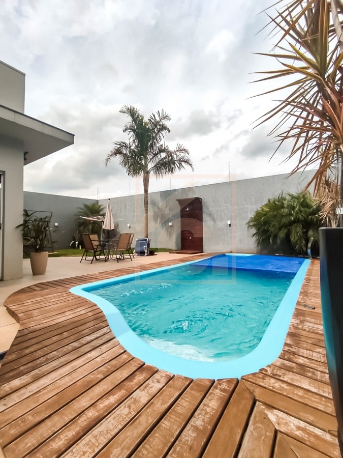 Casa à venda em Pato Branco no bairro São Francisco mobiliada e com piscina