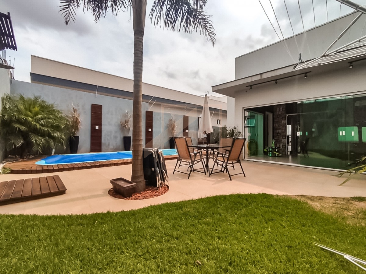 Casa à venda em Pato Branco no bairro São Francisco mobiliada e com piscina