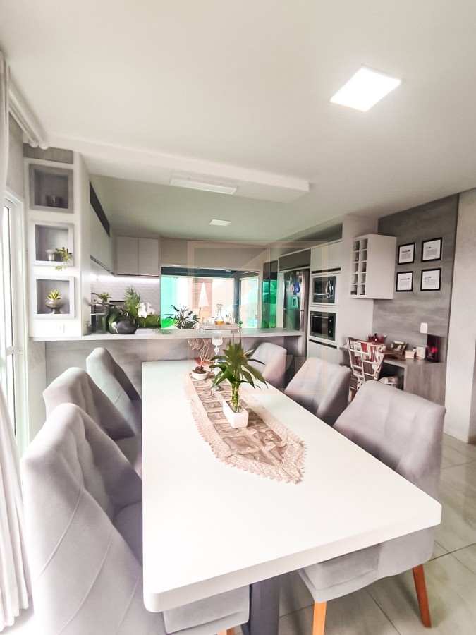 Casa à venda em Pato Branco no bairro São Francisco mobiliada e com piscina