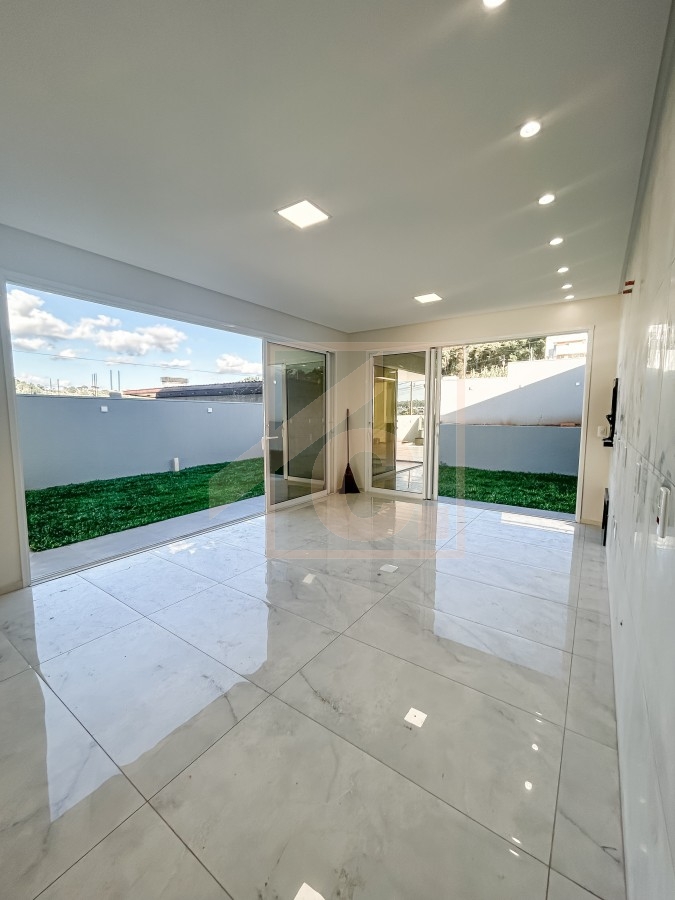 Sobrado Alto Padrão à venda em Pato Branco no bairro São Francisco com 03 Suítes