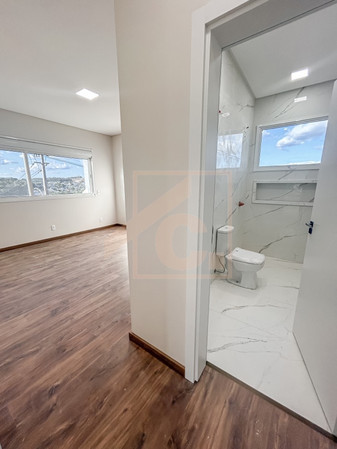 Sobrado Alto Padrão à venda em Pato Branco no bairro São Francisco com 03 Suítes