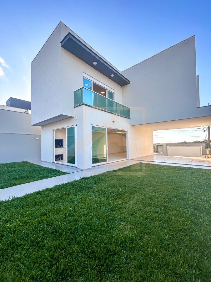 Sobrado Alto Padrão à venda em Pato Branco no bairro São Francisco com 03 Suítes