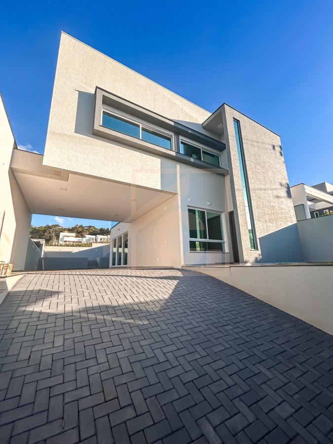 Sobrado Alto Padrão à venda em Pato Branco no bairro São Francisco com 03 Suítes