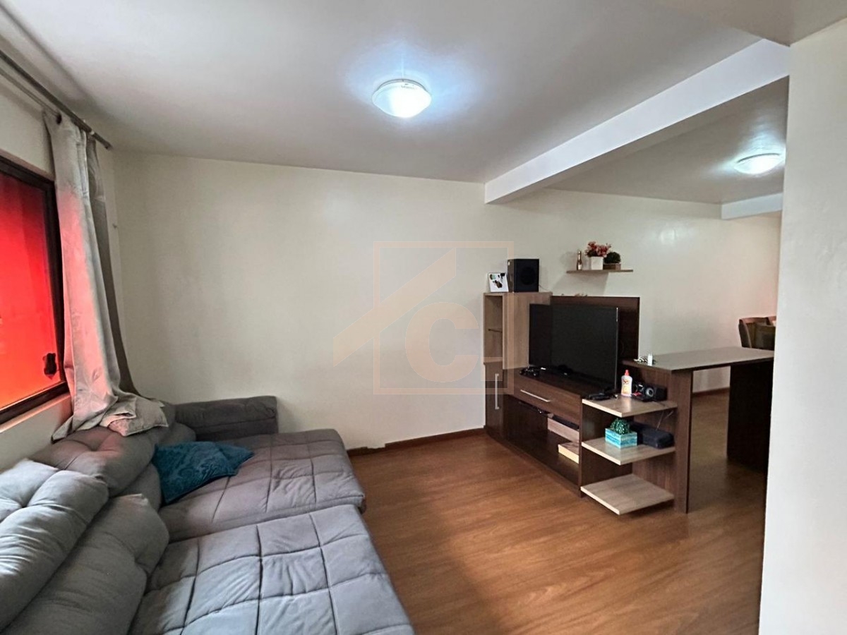 Sobrado à venda em Pato Branco com 03 quartos bairro Brasília. 