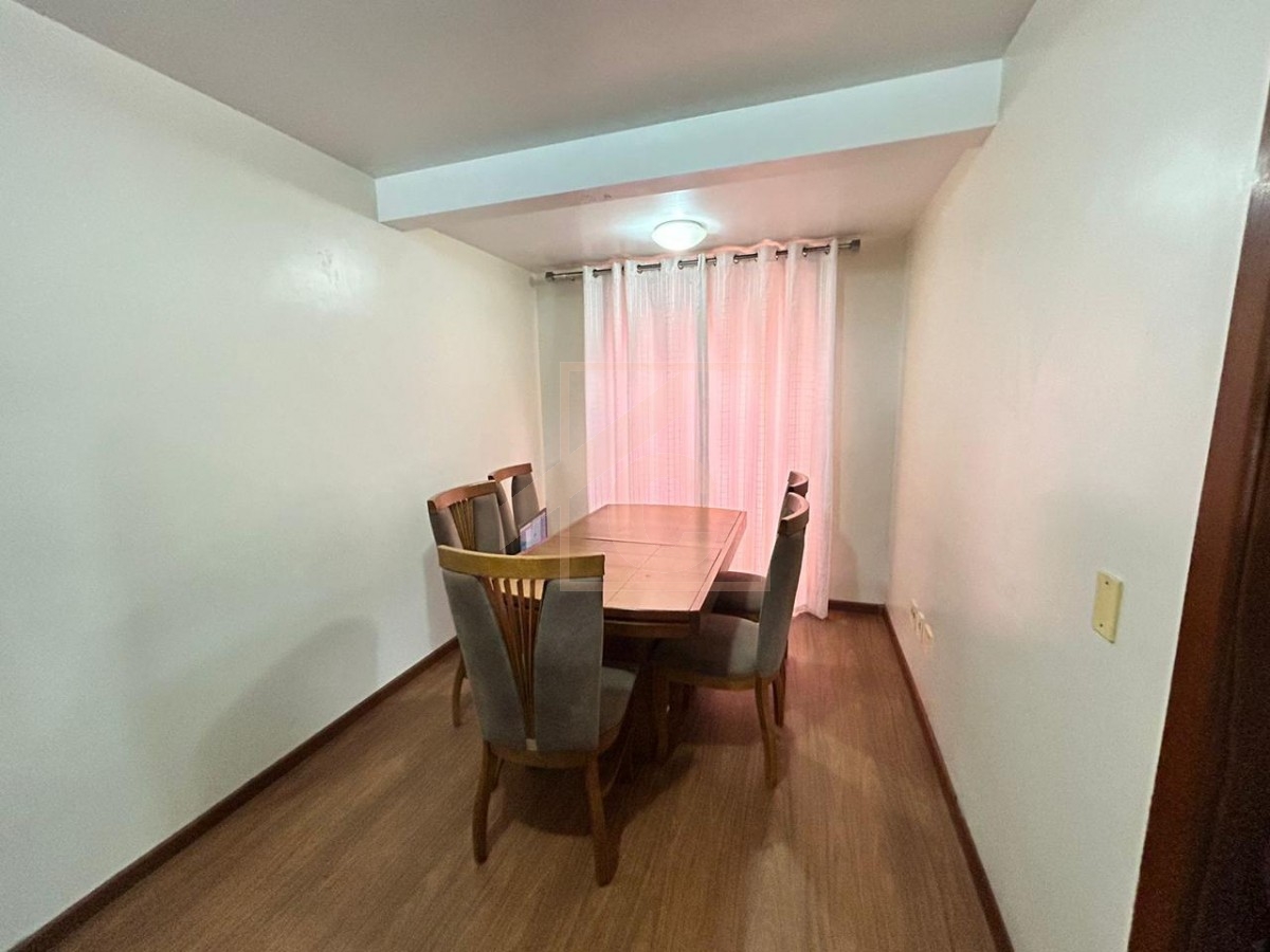 Sobrado à venda em Pato Branco com 03 quartos bairro Brasília. 