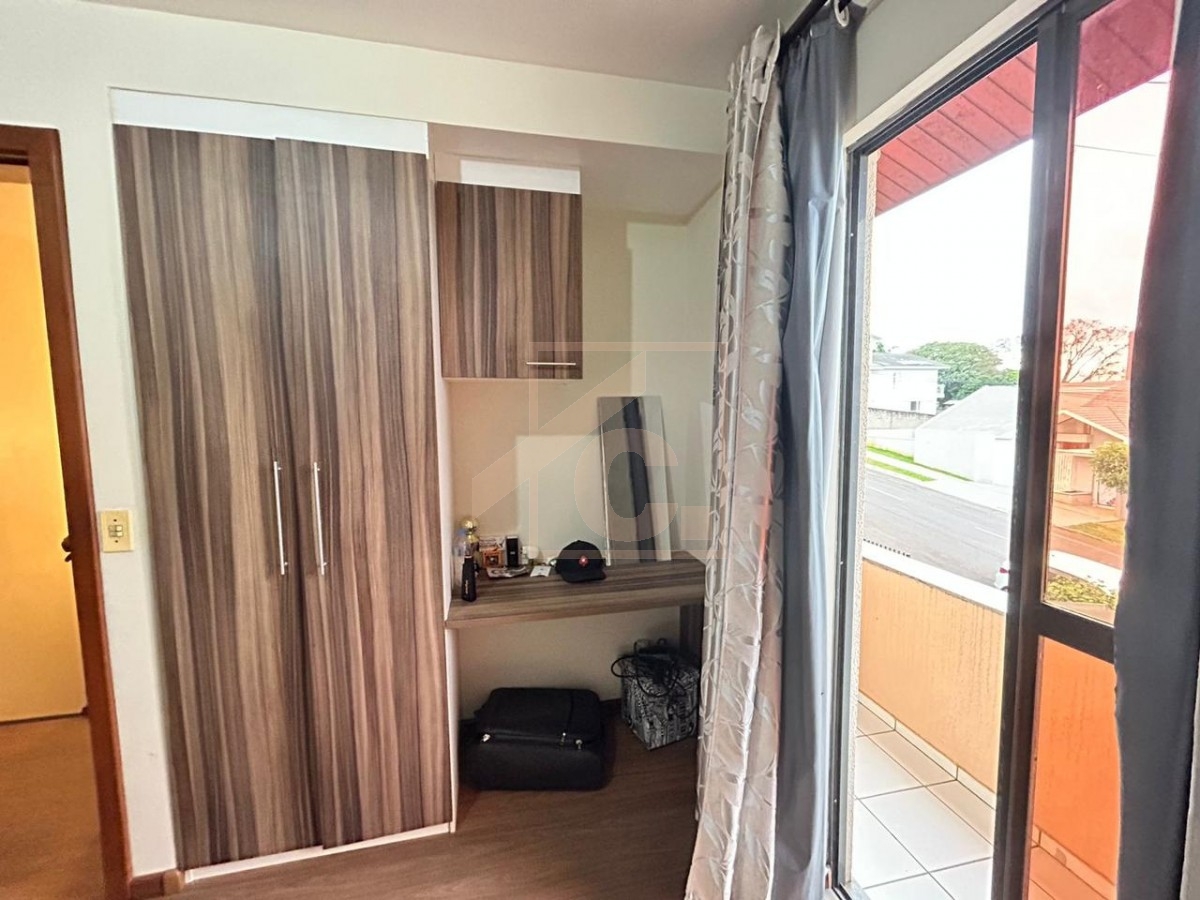 Sobrado à venda em Pato Branco com 03 quartos bairro Brasília. 