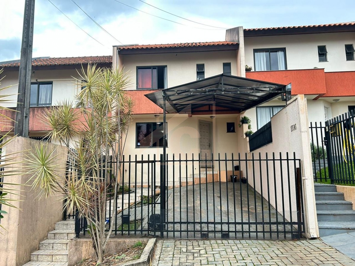 Sobrado à venda em Pato Branco com 03 quartos bairro Brasília. 