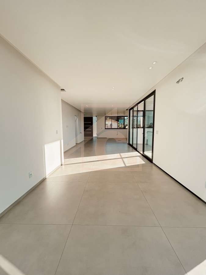 Casa à venda em Pato Branco com 3 Suítes no bairro Menino Deus