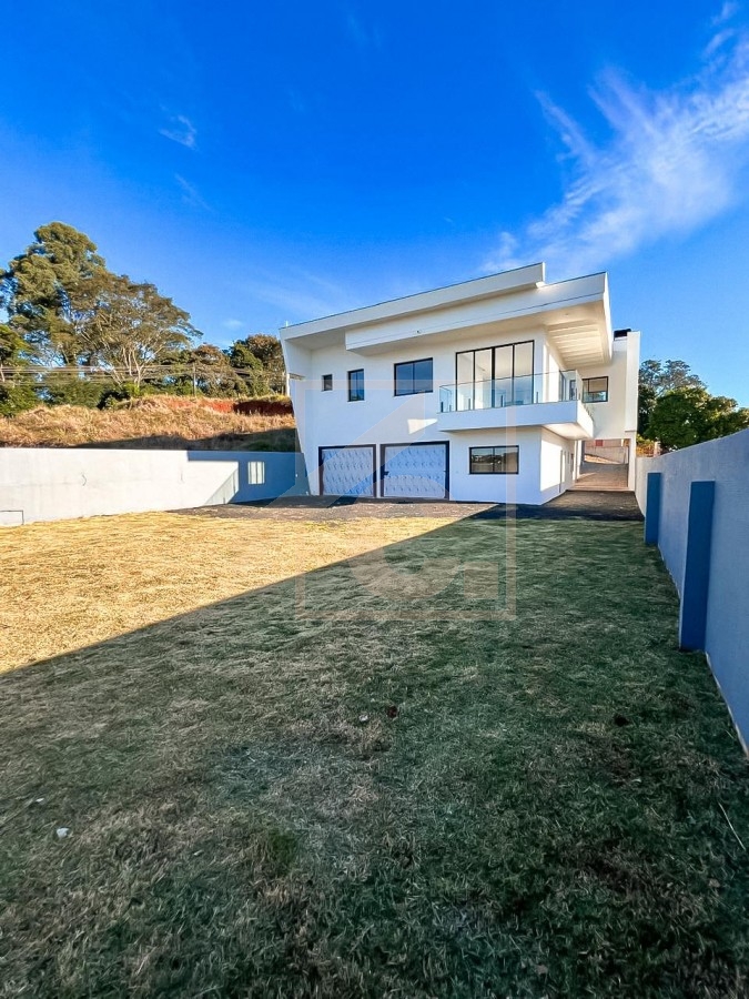 Casa à venda em Pato Branco com 3 Suítes no bairro Menino Deus