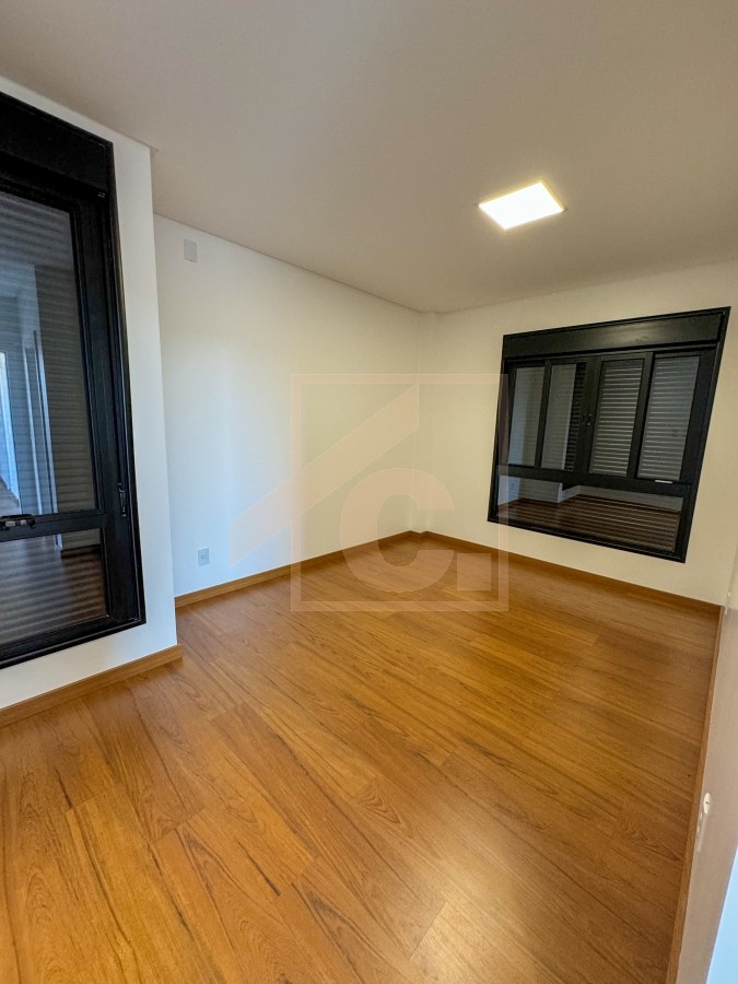 Casa alto padrão à venda em Pato Branco no bairro São Francisco com 3 Suítes 