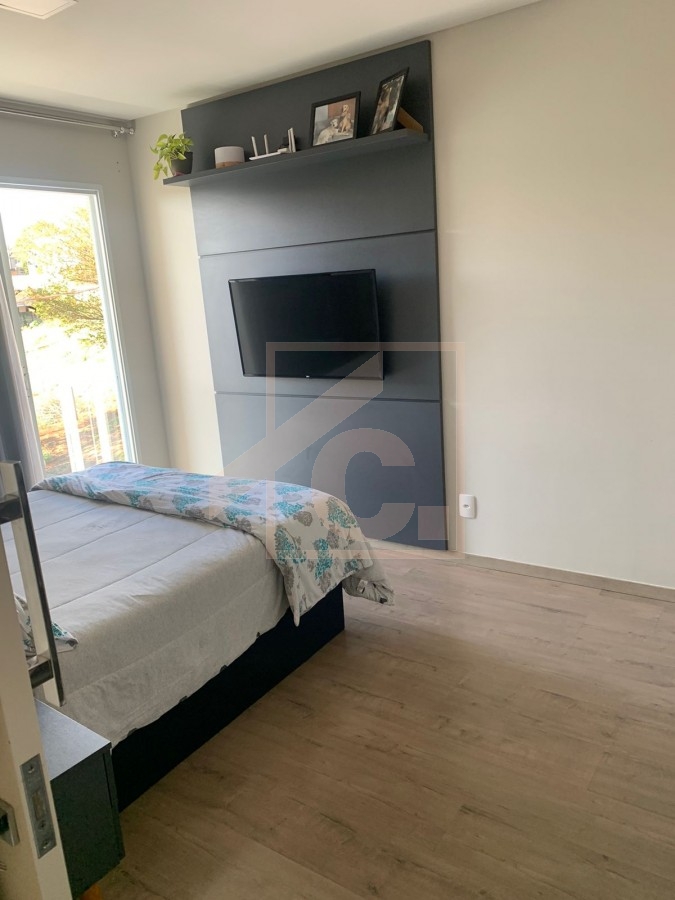 Sobrado semimobiliado à venda em Pato Branco com 1 suíte + 2 quartos bairro Parque do Som