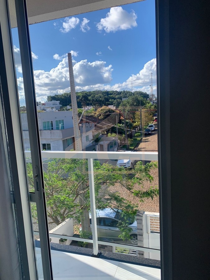 Sobrado semimobiliado à venda em Pato Branco com 1 suíte + 2 quartos bairro Parque do Som