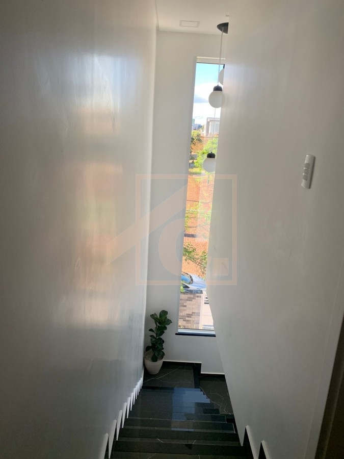 Sobrado semimobiliado à venda em Pato Branco com 1 suíte + 2 quartos bairro Parque do Som