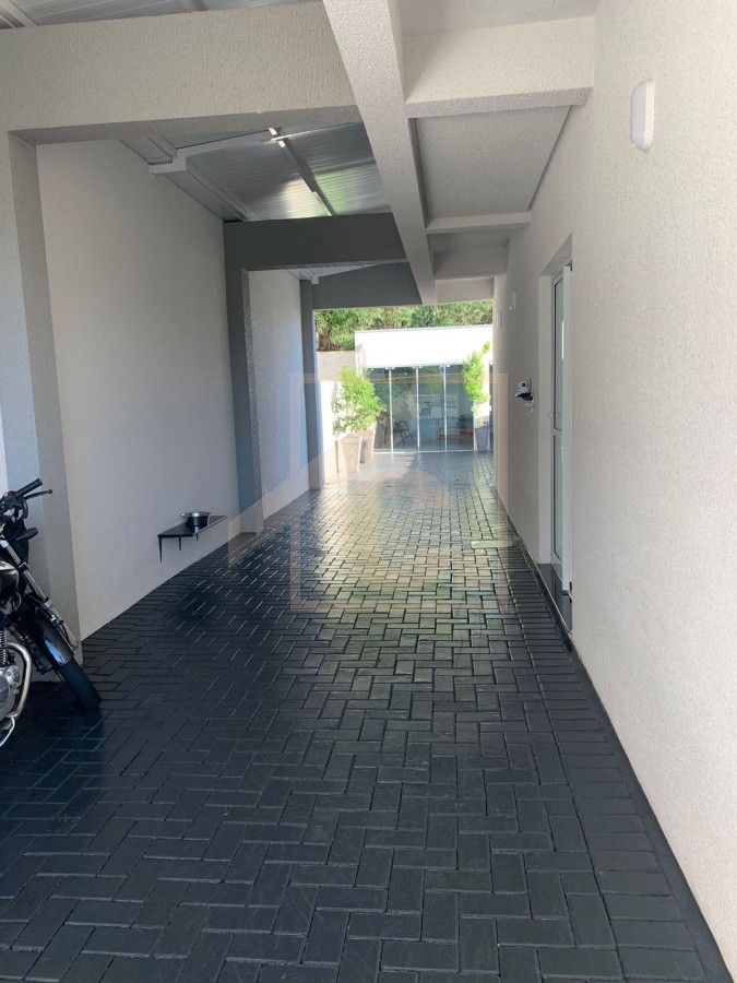 Sobrado semimobiliado à venda em Pato Branco com 1 suíte + 2 quartos bairro Parque do Som