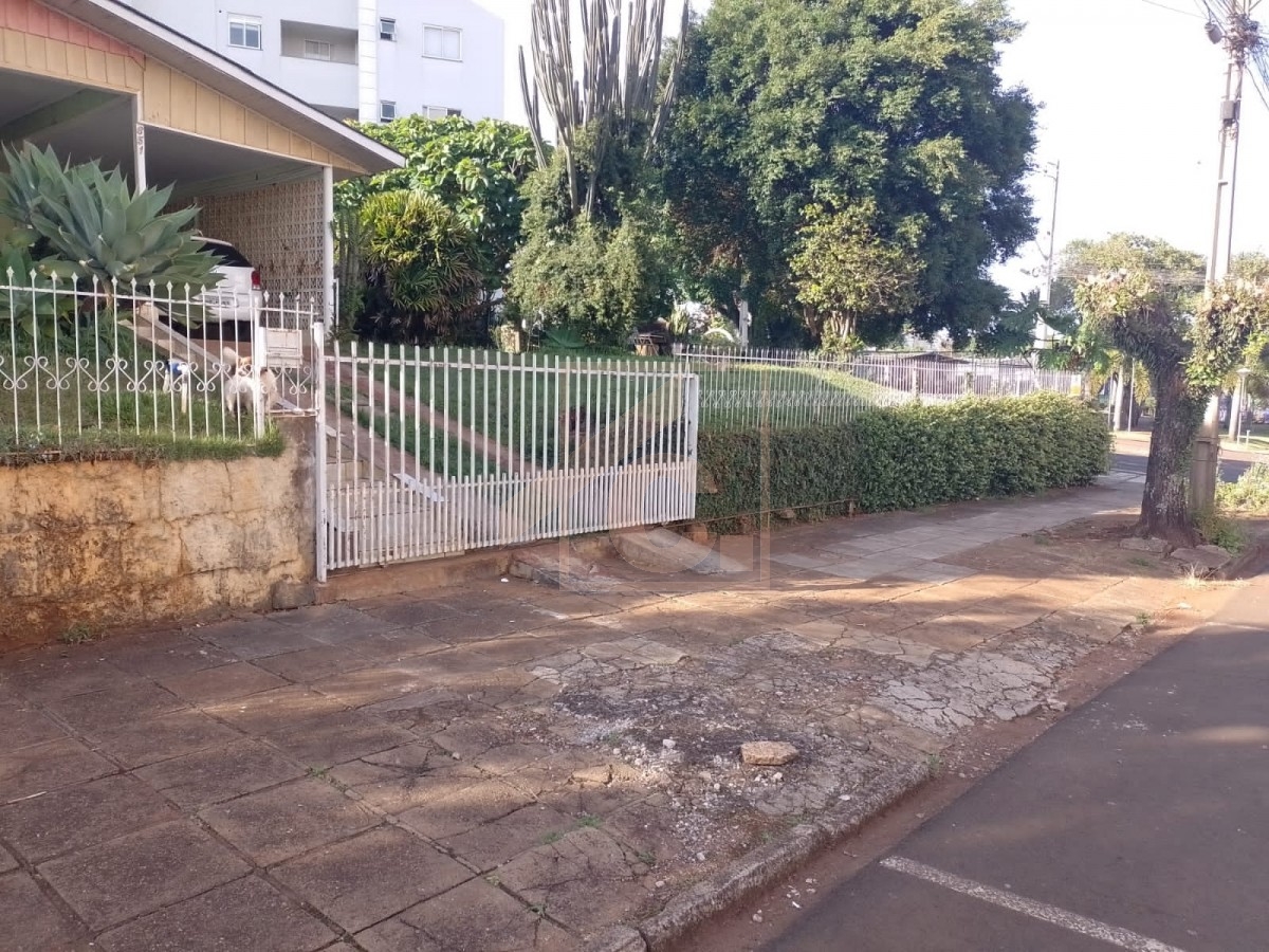 Terreno de esquina à venda em Pato Branco no bairro Santa Terezinha