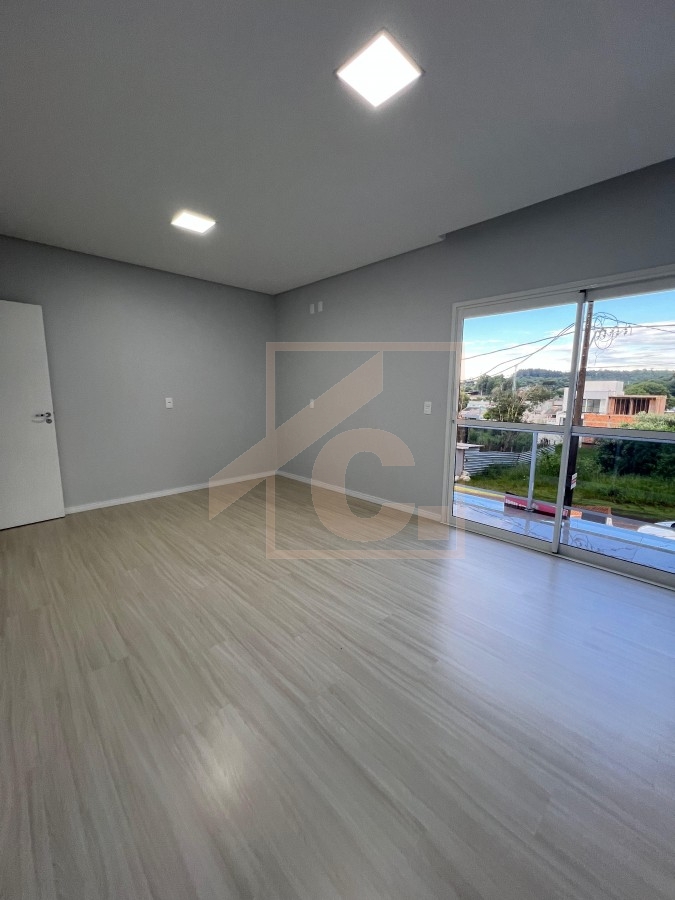 Sobrado à venda em Pato Branco com 1 suíte + 2 quartos no bairro Fraron