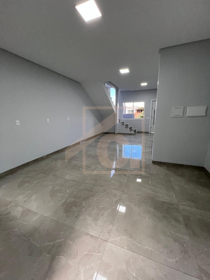 Sobrado à venda em Pato Branco com 1 suíte + 2 quartos no bairro Fraron