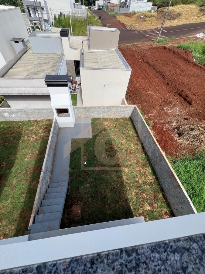Casa à venda em Pato Branco com porão no bairro Fraron