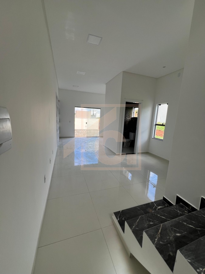 Casa à venda em Pato Branco com porão no bairro Fraron