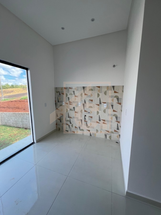 Casa à venda em Pato Branco com porão no bairro Fraron