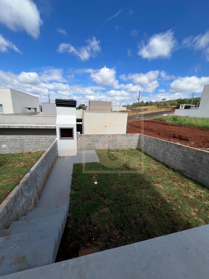 Casa à venda em Pato Branco com porão no bairro Fraron