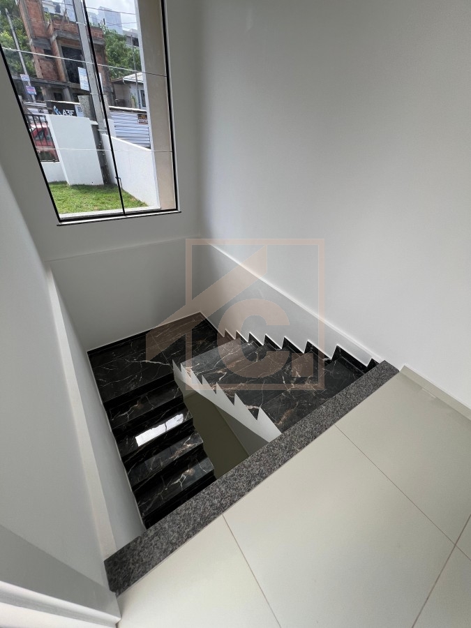 Casa à venda em Pato Branco com porão no bairro Fraron