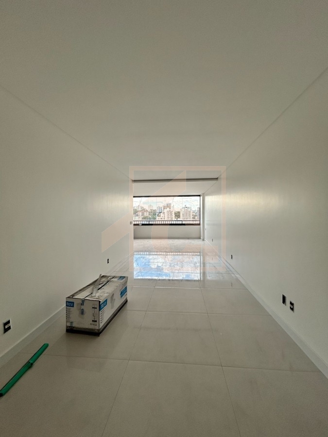 Apartamento à venda em Pato Branco no Ed. Turmalina com 01 Suíte + 02 Quartos