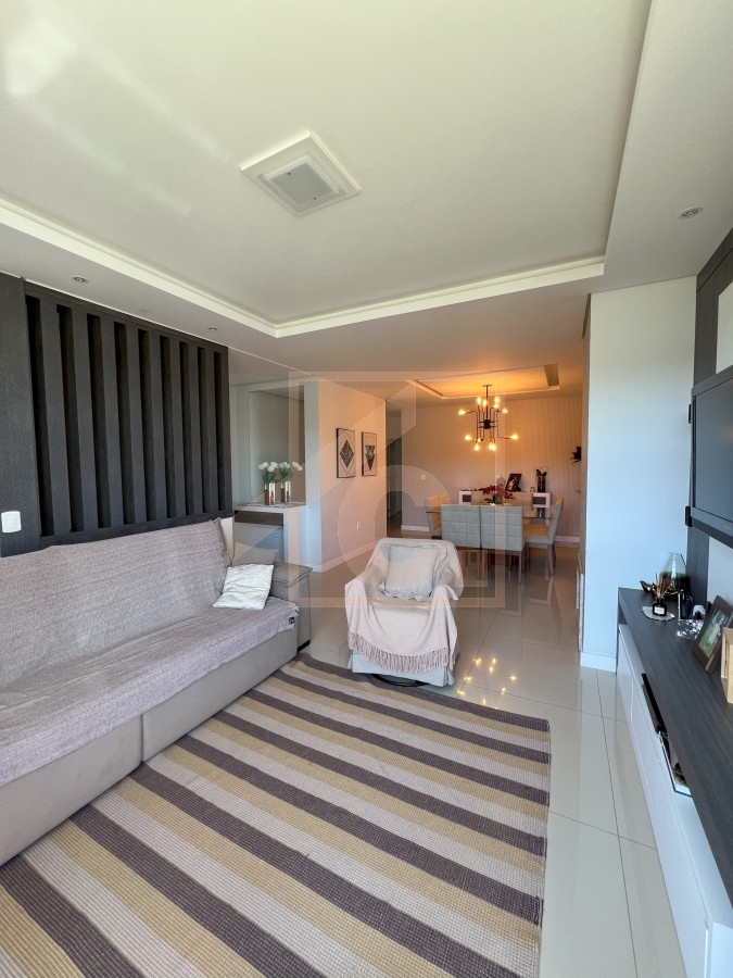 Casa à venda em Pato Branco no bairro Industrial com 1 suíte + 3 quartos