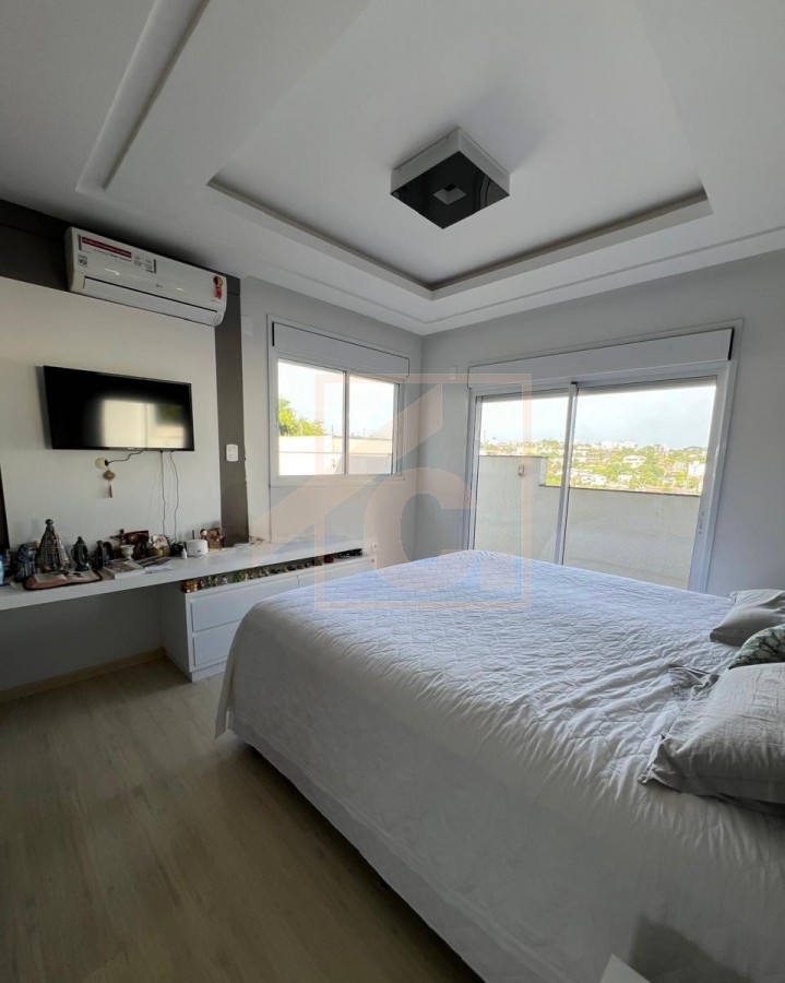 Casa à venda em Pato Branco no bairro Industrial com 1 suíte + 3 quartos