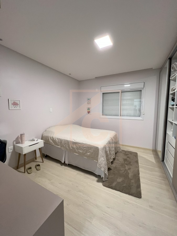 Casa à venda em Pato Branco no bairro Industrial com 1 suíte + 3 quartos