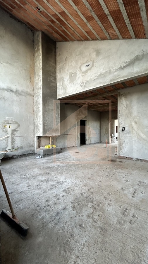 Casa Alto Padrão à venda em Pato Branco bairro Cadorin com 1 suíte + 2 demi suítes