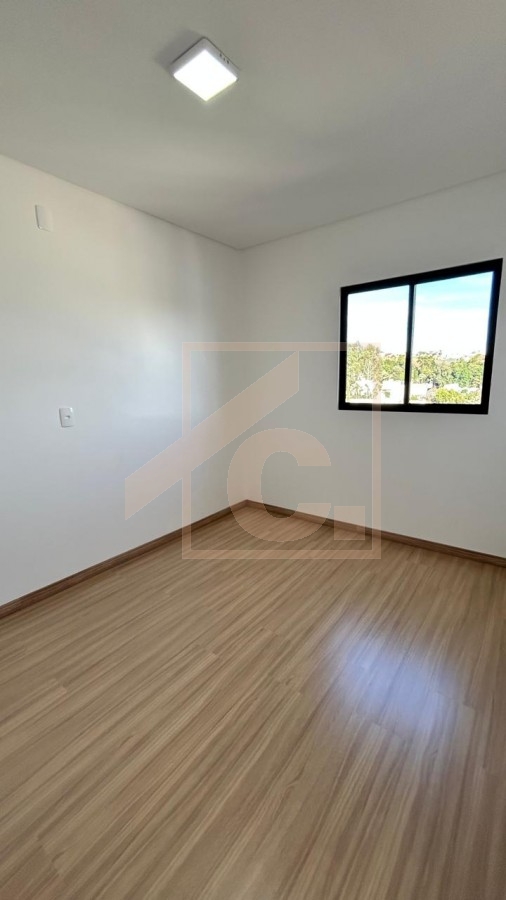 Sobrado à venda em Pato Branco no bairro Fraron com 2 quartos.