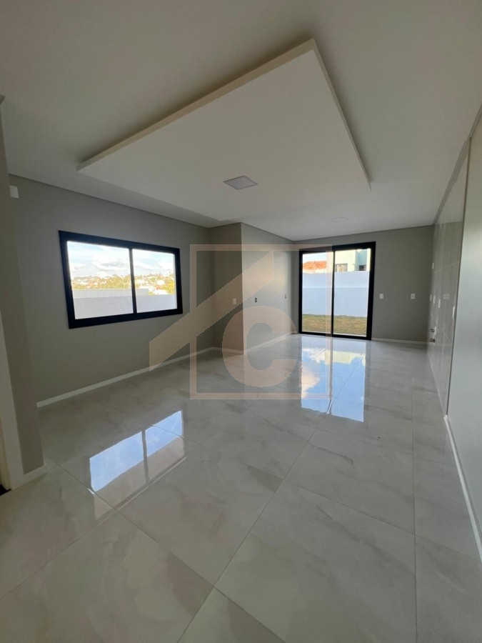 Sobrado à venda em Pato Branco no bairro Fraron com 3 suítes