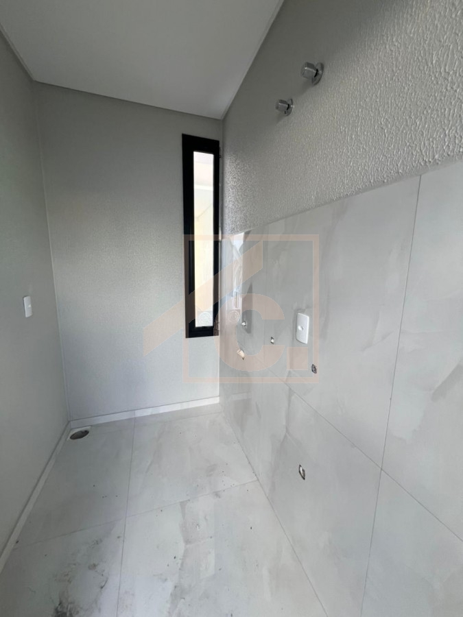 Sobrado à venda em Pato Branco no bairro Fraron com 3 suítes