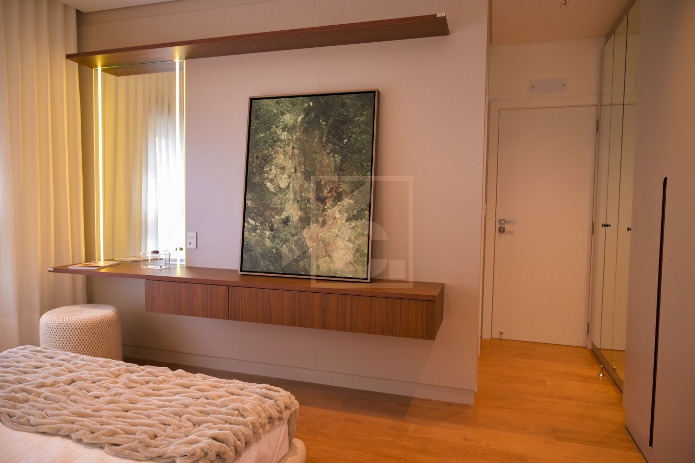 Apartamento à venda em Pato Branco Ed. Chardonnay com 01 Suíte + 01 Quarto.