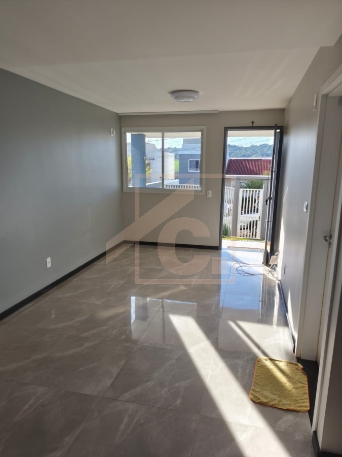 Sobrado à venda no bairro São Francisco com 1 Suíte + 2 Quartos