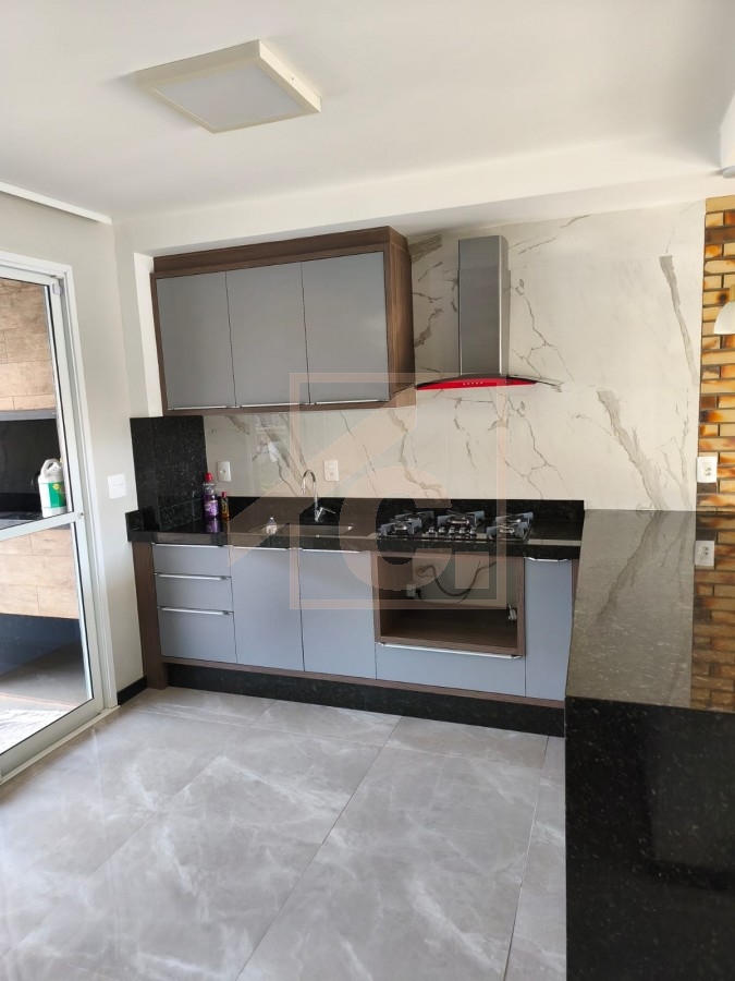 Sobrado à venda no bairro São Francisco com 1 Suíte + 2 Quartos