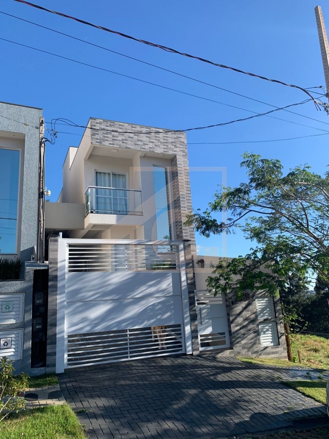 Sobrado semimobiliado à venda em Pato Branco com 1 suíte + 2 quartos bairro Parque do Som