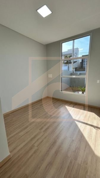 Casa à venda em Pato Branco com 1 Suíte + 2 Quartos no bairro Fraron