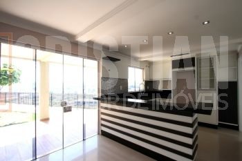 Triplex Semi Mobiliado à venda em Pato Branco no Bairro Aeroporto