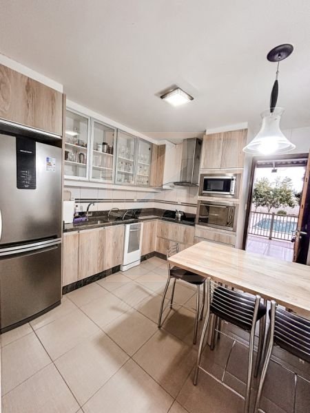 Casa à venda em Pato Branco, mobiliada com piscina bairro São Francisco