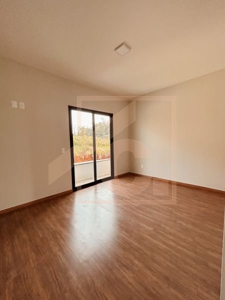 Sobrado à venda em Pato Branco com 2 quartos no bairro Fraron 