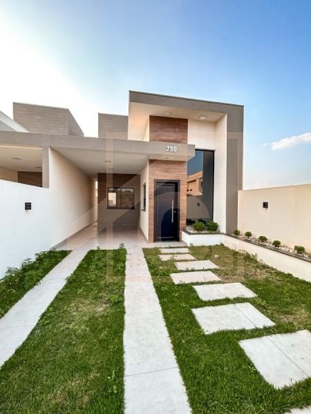 Casa à venda em Pato Branco com 3 quartos no bairro Fraron
